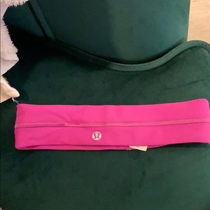 Lululemon Fuscia headband